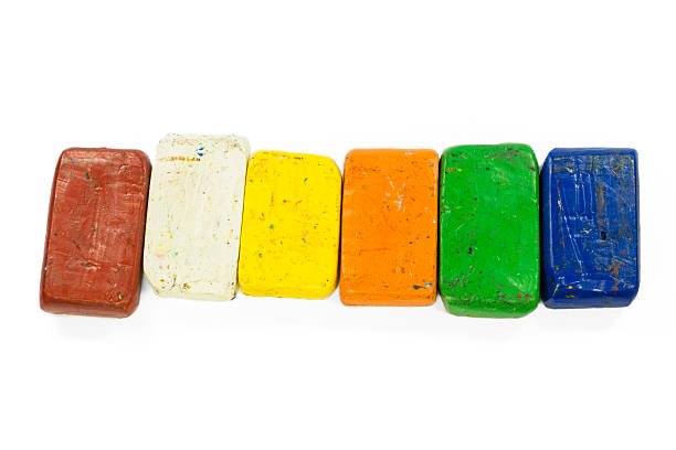 istock Colorful wax crayon in a row 587518506
