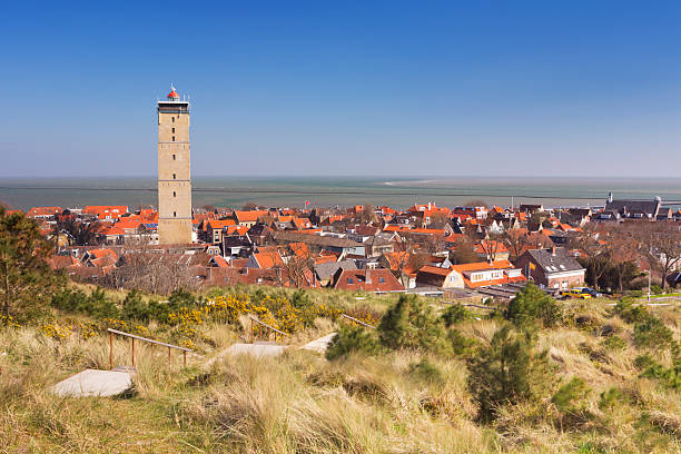 west-terschelling e brandaris farol da ilha terschelling - built structure house landscape lighthouse - fotografias e filmes do acervo