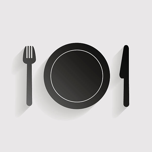 illustrations, cliparts, dessins animés et icônes de fourchette, assiette et couteau. papier noir avec ombre sur gris - eating utensil plate black background empty