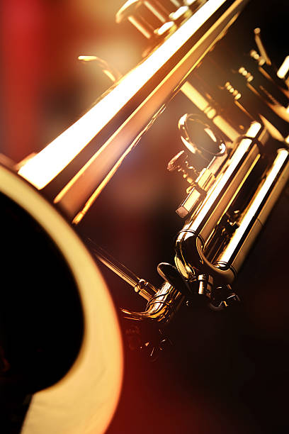 detail of the trumpet in a jazz bar - trumpet musical instrument wind instrument flugelhorn imagens e fotografias de stock