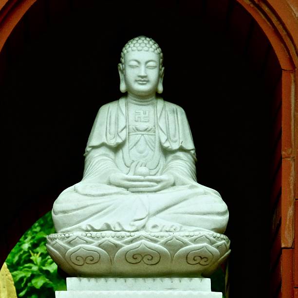 istock Vietnam-Hanoi, Pagode Town Quoc, statue, bouddha 587780744