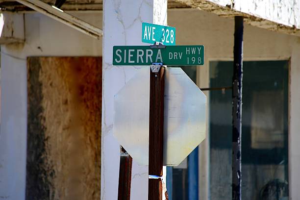 istock Sierra Drive Hwy 587786562