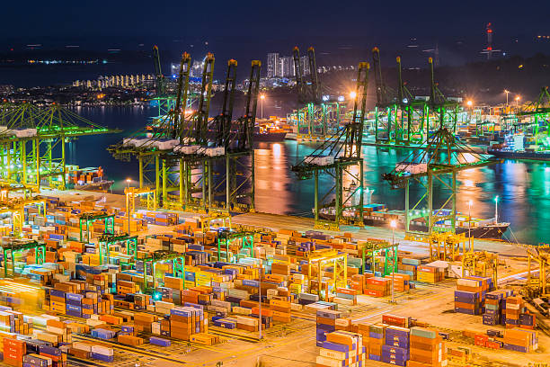 conteneur terminal - singapore harbour photos et images de collection