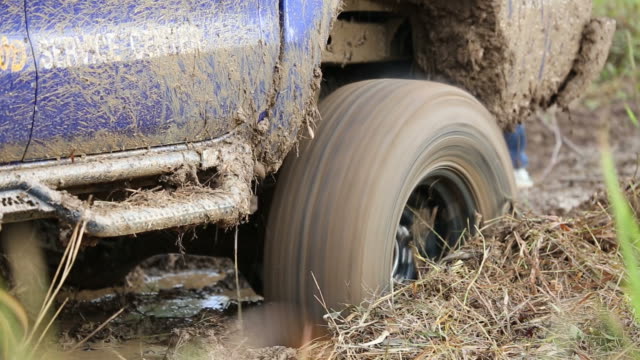 4WD Pickup truck in the mud