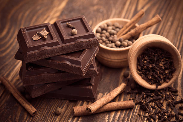 istock Pieces of chocolate and spices 588218596