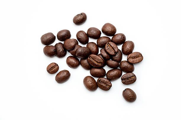 フレッシュコーヒー豆、ハイアングルビュー - coffee beans ストックフォトと画像