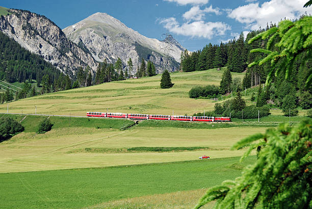 bernina express bei bergün - chur stock-fotos und bilder