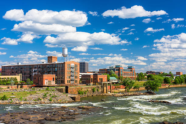 istock Columbus, Georgia Skyline 588352418