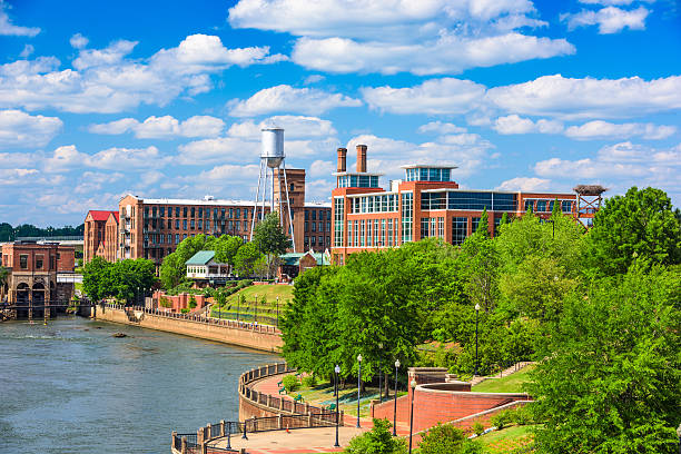 istock Columbus, Georgia Skyline 588352666