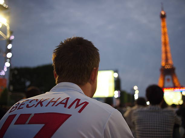 англия болельщики смотрят их потерять его исландия - uefa стоков�ые фото и изображения