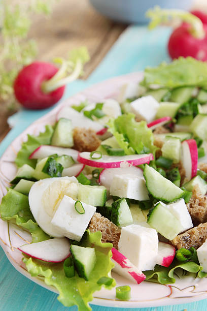 istock salad with feta 588364330
