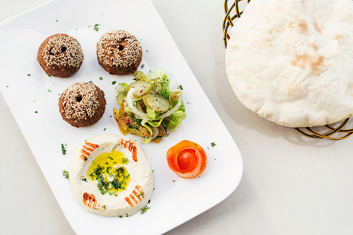 falafel hummus houmus starter snack middle eastern food mezze platter