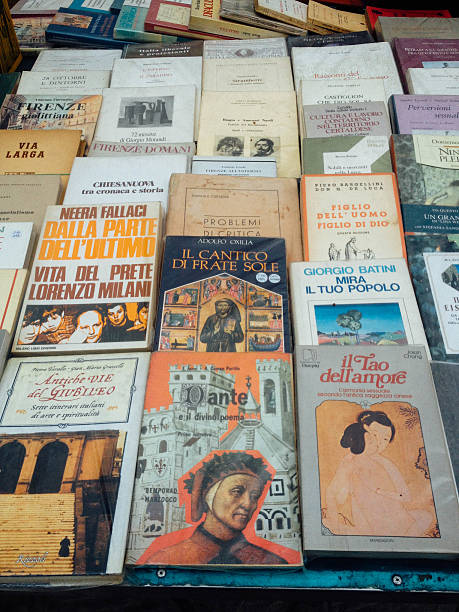 istock Books at Flea Market in Italy 588387496