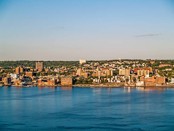 yonkers, nueva york  - yonkers fotografías e imágenes de stock