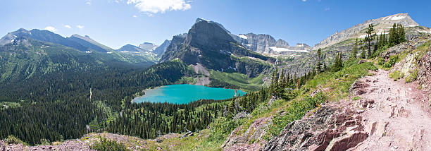 grinnell lake panoramic - glacier national park - mount grinnel imagens e fotografias de stock