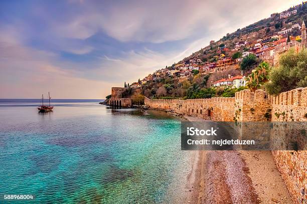Il Castello Di Alanya - Fotografie stock e altre immagini di Turchia - Turchia, Alanya, Spiaggia