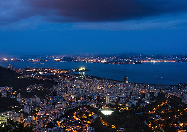 istock Night view of Rio de Janeiro 588983310