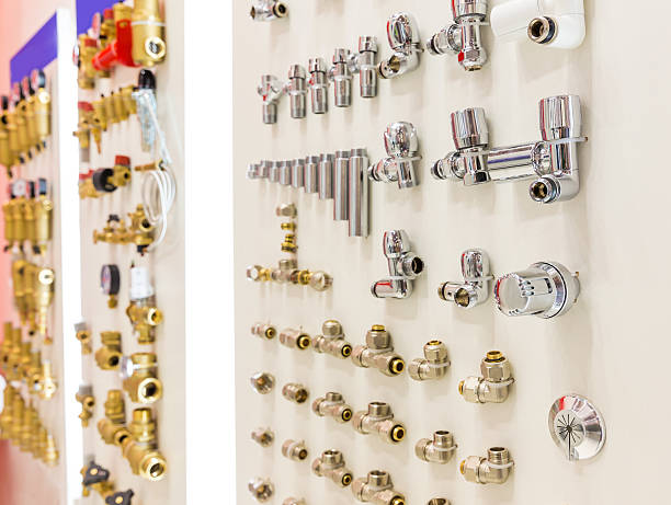 istock Set of pipe fittings and fixturing components 588983646
