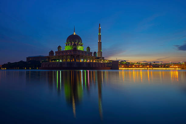 Manhã em Putrajaya - foto de acervo