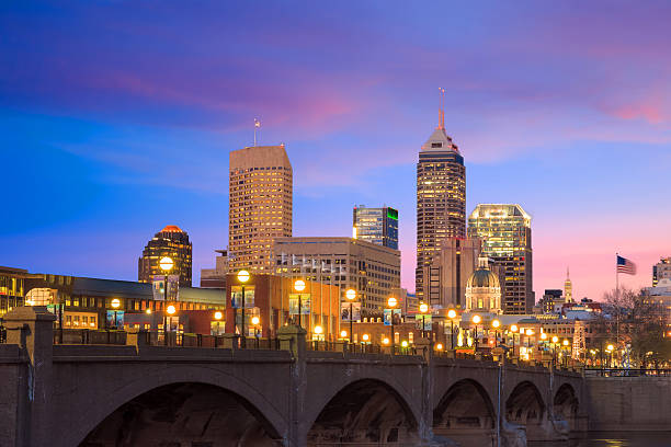 istock Indianapolis skyline and the White River 589130654