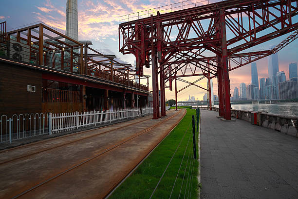 istock Empty road and iron tower with city landmark architecture backgrounds 589133486