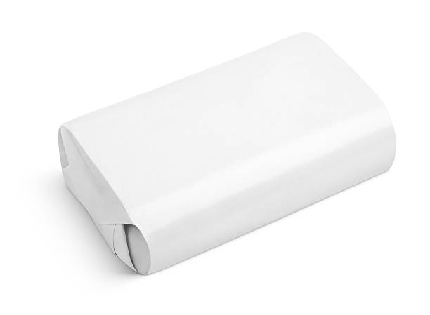 emballage de boîte d’habillage de savon isolé sur blanc - savonnette photos et images de collection