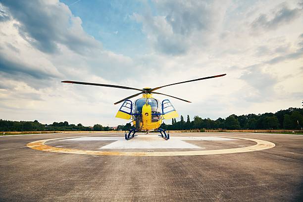 servizio di soccorso aereo - helipad foto e immagini stock