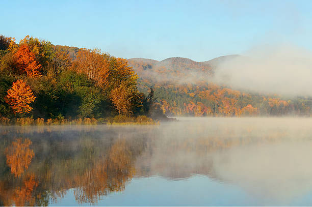 istock Lake Autumn Foliage fog 589556086