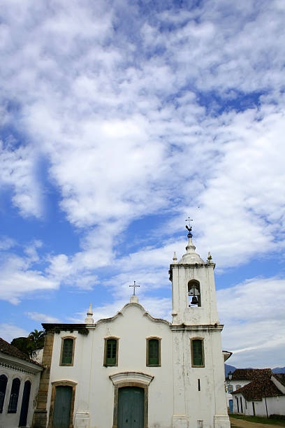 istock Ancient Church in Parati 589561436