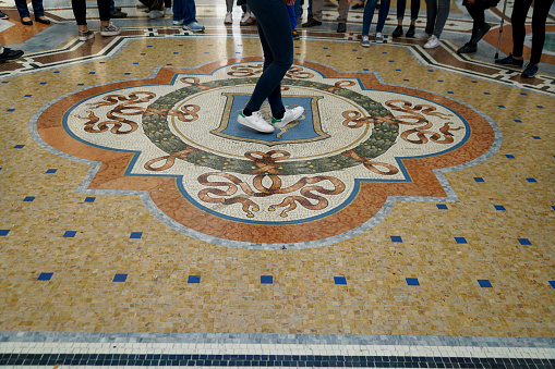 famous foot rotation in the Galerie Vittorio Emanuele II