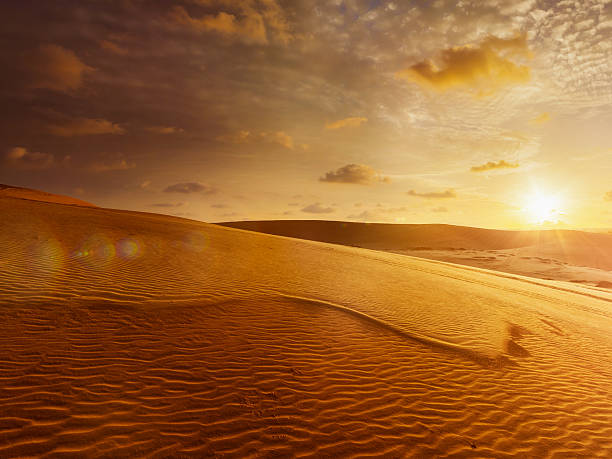 istock White sand dunes on sunrise, Mui Ne, Vietnam 589566020