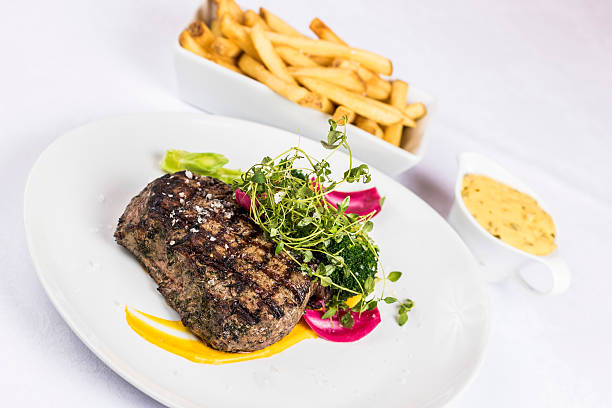 istock Steak fries and bearnaise sauce 589571162