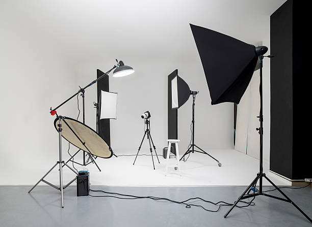 фотооборудование - film studio photo shoot flash camera flash стоковые фото и изображения