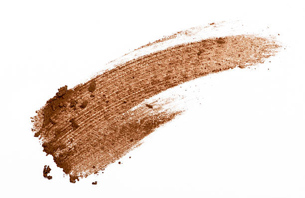 istock Brow color eye shadow stroke on background 589579296