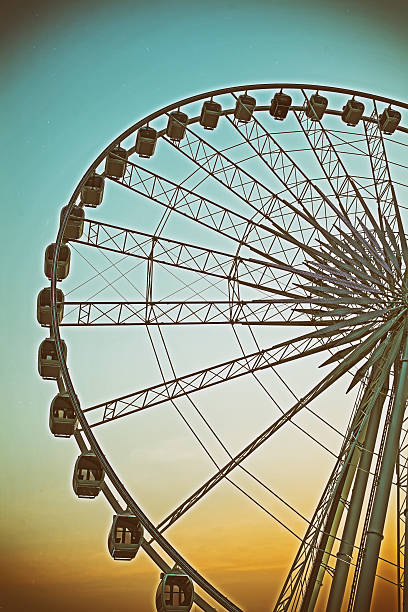 istock Ferris wheel and retro effect filtered hipster style image 589583772