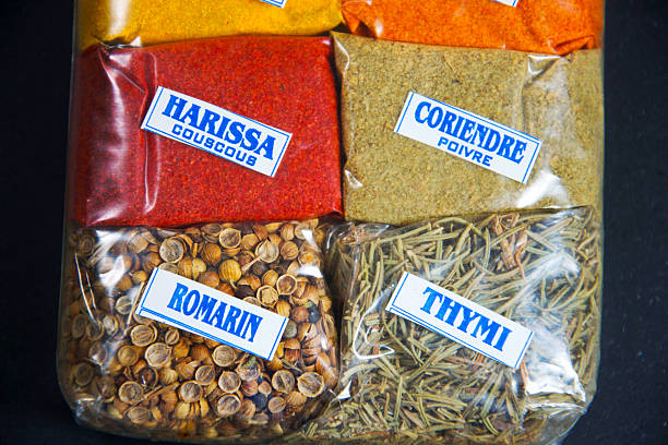 des épices  - cardamom condiment spice asian cuisine photos et images de collection