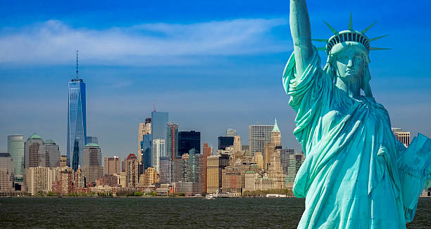 istock Statue of Liberty on a sunny day 589956826
