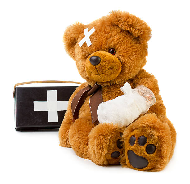 osito de peluche de juguete  - child physical injury teddy bear wound fotografías e imágenes de stock