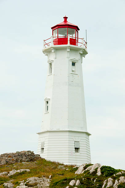 louisbourg lighthouse - nova scotia - kanada - louisbourg stock-fotos und bilder