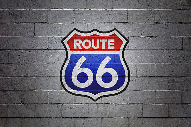 us route 66 peinte sur un mur - california route 66 road sign sign photos et images de collection