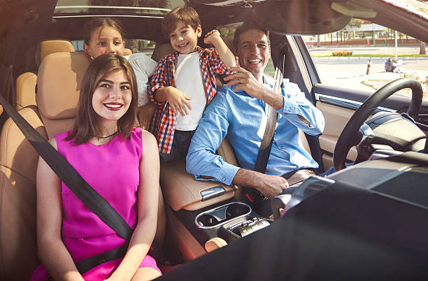 istock Family going on a road trip 589982292