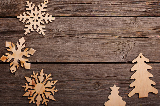 istock Christmas decoration over grunge background 589985336