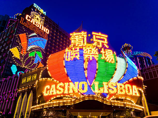 casino lisboa à macao - grand lisboa casino photos et images de collection