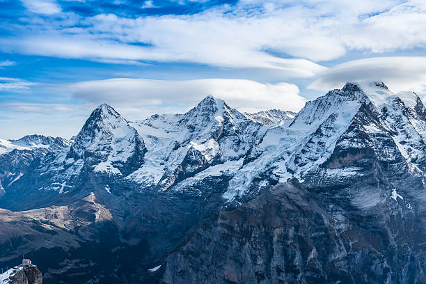 alpi svizzere con prima neve - monch foto e immagini stock