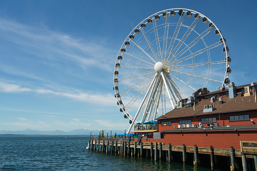 Seattle's Ferris wheel in a clear sky day.