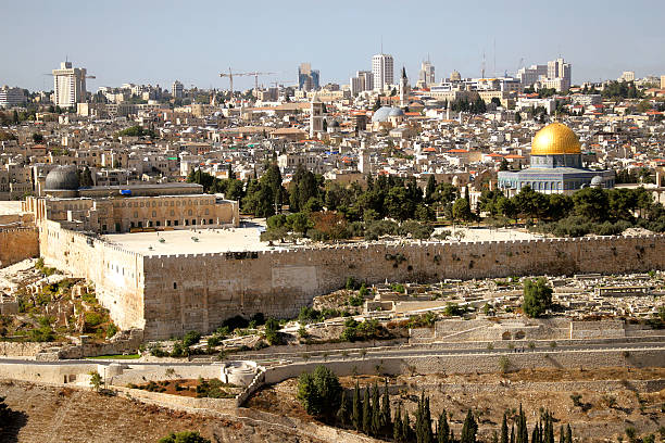 istock JERUSALEM view panorama old city Dome of the Rock 590077406