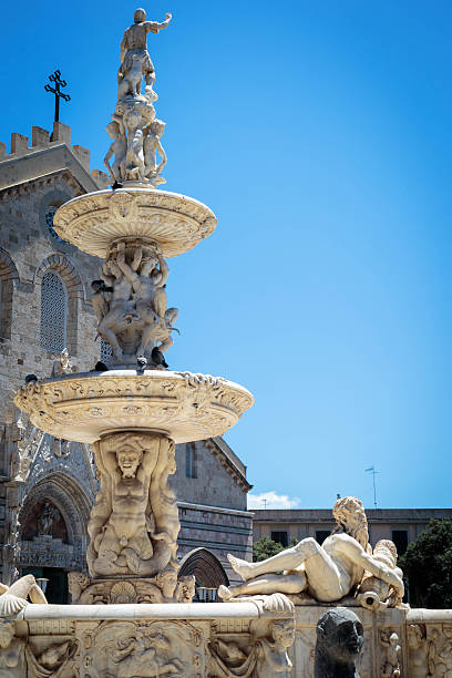 istock Fountain at the Piazza Duomo in Messina, Italy 590146736