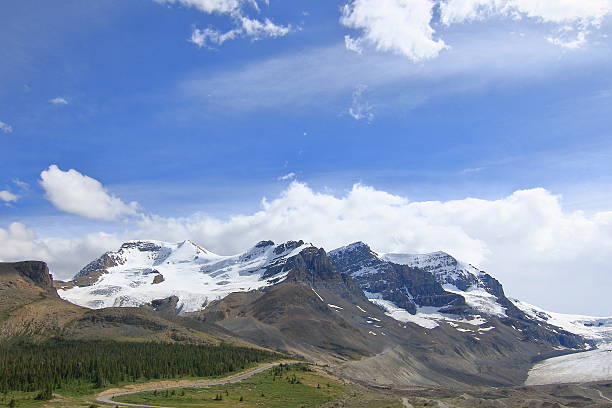 istock Canadian Rocky Mountain Parks 590147592