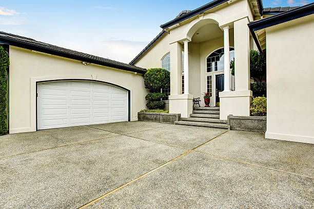 istock Luxury house exterior with concrete floor porch with columns 590156796