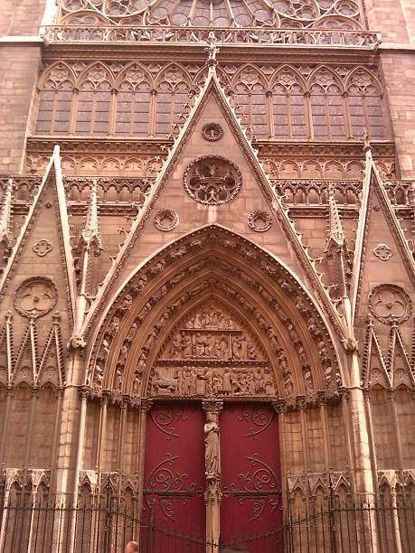 istock Door of a cathedral in Paris 590173196